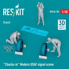 1/48 Modern USAF Chocks-In Signal Scene (3 Figures)