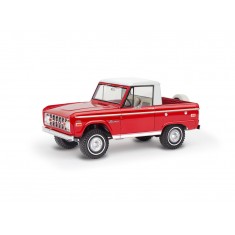 1/25 Ford Bronco Half Cab Pickup Truck (302 V8 Engine)