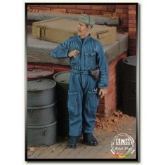 1/35 WWII Italian Tank Crew/Tanker No.2