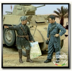 1/35 WWII Italian Captain and Tanker