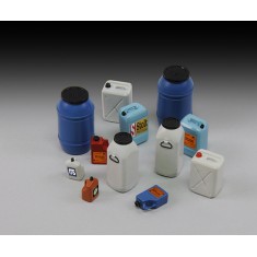 1/35 Plastic Chemical/Water Containers & Bottles