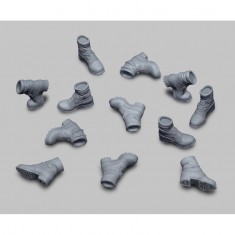 1/35 WWII German Gebirgsjager Boots in Various Positions #5