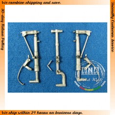 1/32 Lockheed P-38 Lightning Landing Gear (White Metal) for Trumpeter P-38L