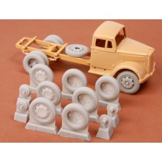 1/48 Kfz.385 Wheel Set (Late 8-Bolt Type) for Italeri/Tamiya Opel Blitz kit