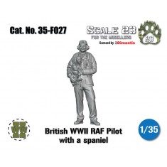 1/35 WWII British RAF pilot with a spaniel
