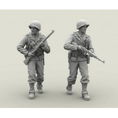 1/35 US Infantry Officer and Infantryman (2 figures)