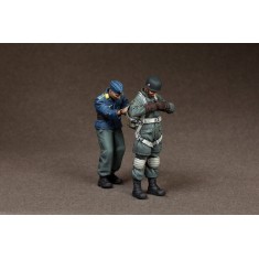 1/35 Fallschirmjagers at The Airfield Vol.1 (2 figures)