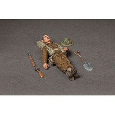 1/35 British Infantryman at Rest