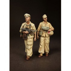 1/35 Officer & Combat Medic Fallschirmjager - Brigade Ramcke El Alamein, August 1942