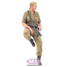 1/16 IDF Female Tanker with a Ponytail