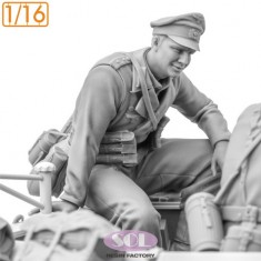 1/16 Crew #1 for WWII German Sd.kfz.250/1