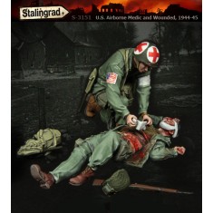 1/35 US Airborne Medic and Wounded in 1944-1945 