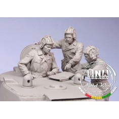 1/35 Lt.Zinoviy Kolobanovs KV-1 Crew (Summer -Autumn, 1941-1942) 3 Resin Figures