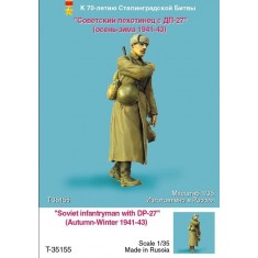 1/35 Soviet Infantryman with DP-27 Autumn-Winter 1941-1943 (1 Figure)
