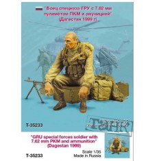 1/35 GRU Special Forces Soldier w/7.62mm PKM & Ammunition, Dagestan 1999