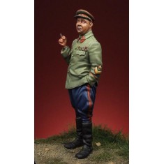 1/35 Russian Officer 