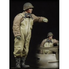 1/35 M8 Greyhound Crewman (To Tower) 