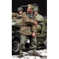 1/35 German Wounded Soldier 