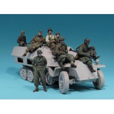1/35 WWII Unternehmen Wacht am Rhein 1944 (7 figures)