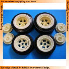 1/25 Tyre, Wheel and Back Pack (White Wall Rear Slick)