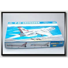 1/32 Vought F-8J Crusader