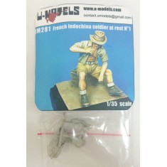 1/35 French Indochina Soldier At Rest No.1 (1 figure)