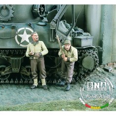 1/35 Ball Game (2 Figures)