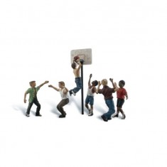 HO Scale Shootin' Hoops (6 boys, backboard, hoop)