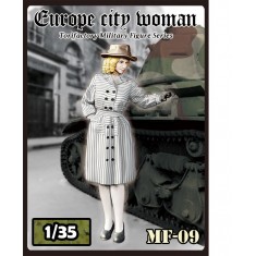 1/35 Europe City Woman