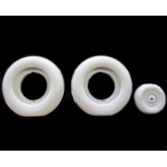 1/32 Focke-Wulf Ta 152 H-1 Weighted Tyres (2 Main Tyres + 1 Rear Tyre)
