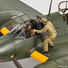 1/32 Kawasaki Ki-45 Kai Tei Type 2 Toryu Flight Assistance set (1x Pilot & 1x Mechanic)