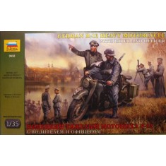 1/35 WWII German R12 Heavy Motorcycle with Rider and Officer