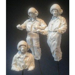 1/35 Israeli Centurion Crew in Turret 1973 (2 figures & 1 bust) 1/35 Israeli Centurion Crew in Turret 1973 (2 figures & 1 bust)