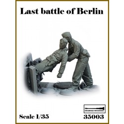 1/35 Last Battle of Berlin - WWII German Panzer Crewmen (2 figures) 1/35 Last Battle of Berlin - WWII German Panzer Crewmen (2 figures)