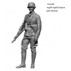 1/35 WWII German Dak Gunner 1/35 WWII German Dak Gunner