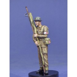 1/35 British Medic with Stretcher (includes Optional Head)(1 figure) 1/35 British Medic with Stretcher (includes Optional Head)(1 figure)