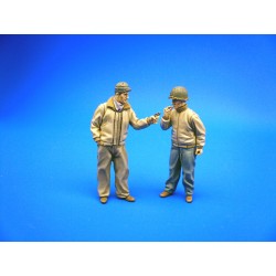 1/35 US Tankers at Rest Smoking 1/35 US Tankers at Rest Smoking