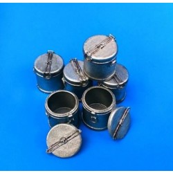 1/35 ETO Bloodbank Canister / Container Round Insulated M-1941 1/35 ETO Bloodbank Canister / Container Round Insulated M-1941