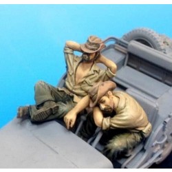 1/35 French Indochina Jeep Crew Napping (2 figures) 1/35 French Indochina Jeep Crew Napping (2 figures)