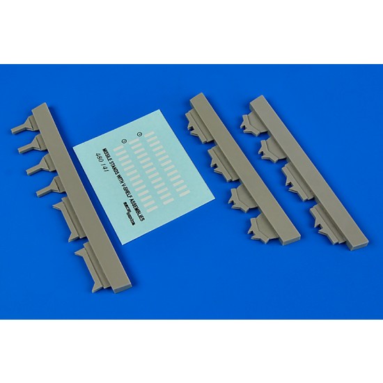 1/48 USAF Missile Maintenance Stands with V-Shelf Assemblies (Resin+Decals) 1/48 USAF Missile Maintenance Stands with V-Shelf Assemblies (Resin+Decals)