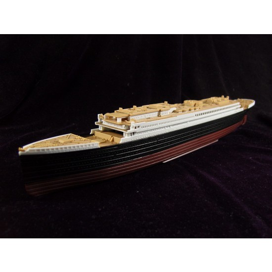 1/700 RMS Titanic Wooden Deck for Academy kit #14214 1/700 RMS Titanic Wooden Deck for Academy kit #14214