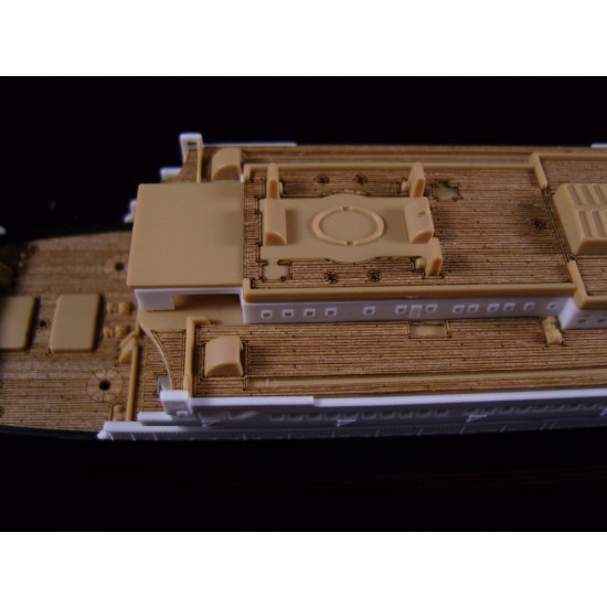 1/700 RMS Titanic Wooden Deck for Academy kit #14214 1/700 RMS Titanic Wooden Deck for Academy kit #14214