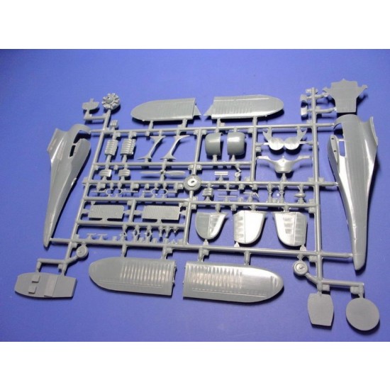 1/72 Beech SD-17S Staggerwing Biplane 1/72 Beech SD-17S Staggerwing Biplane