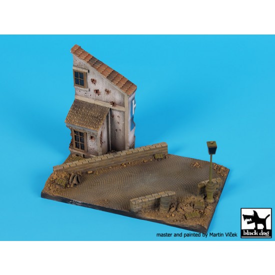 1/72 Street with House and Lamp Diorama Base (Base Size: 150mm x 90mm)