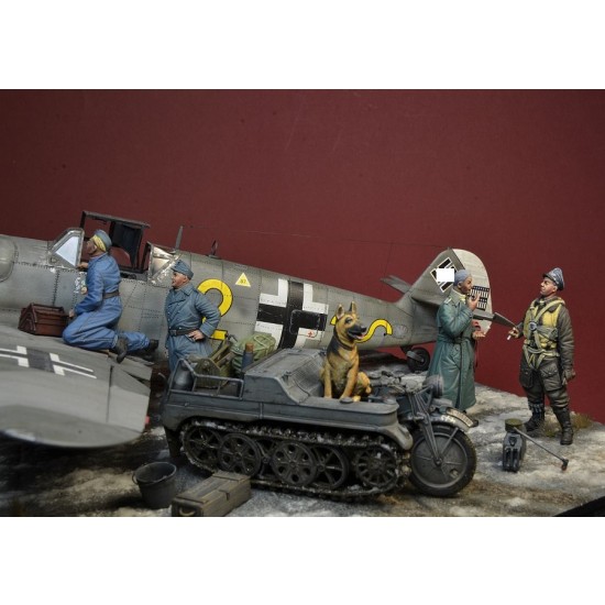 1/35 Franz Stigler & Company Luftwaffe Big set (4 figures w/acc. & dog)