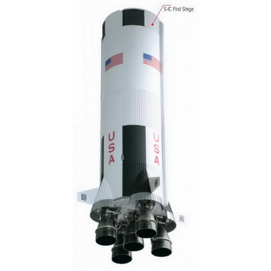 1/72 Apollo 11 Saturn V  (Unassembled Model)