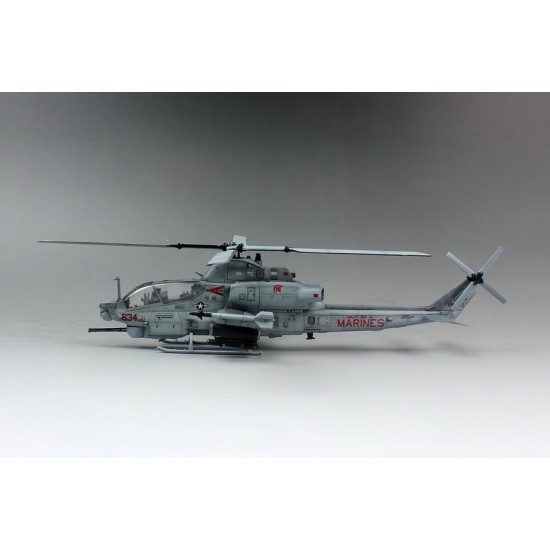 1/72 USMC Bell AH-1Z Viper 1/72 USMC Bell AH-1Z Viper