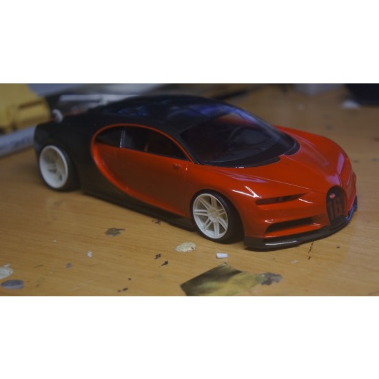 1/24 Bugatti Chiron (resin kit) 1/24 Bugatti Chiron (resin kit)