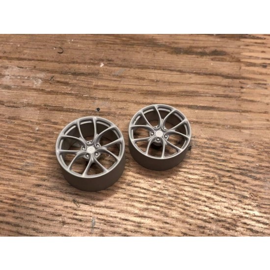 1/24 Bugatti Chiron (resin kit) 1/24 Bugatti Chiron (resin kit)