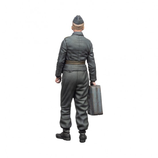 1/16 WWII Wehrmacht Tanker 1/16 WWII Wehrmacht Tanker